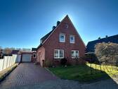 Außenbild vorne (links) - *Einfamilienhaus im Zentrum von Rhauderfehn!*