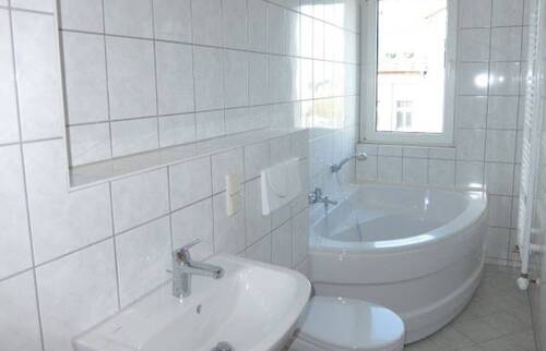 Bad Beispiel - Etagenwohnung mit 71,10 m² in Chemnitz zur Miete