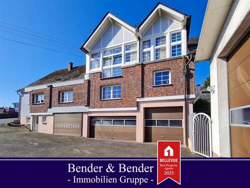 Gesamtansicht - Vielseitig nutzbar - Top-gepflegtes Ein.-Zweifamilienhaus mit Halle zu verkaufen!