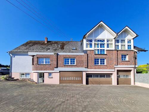 Gesamtansicht - 9 Zimmer Einfamilienhaus zum Kaufen in Puderbach