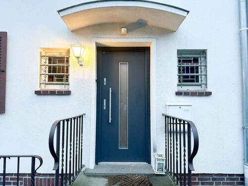 Hauseingang - 5 Zimmer Reihenmittelhaus zum Kaufen in Lübeck