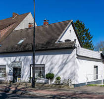 PURNHAGEN-IMMOBILIEN - Zweifamilienhaus mit Garage in zentraler Wohnlage von Bremen-Blumenthal! - Bremen / Blumenthal Lüssum-Bockhorn