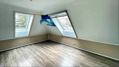 Kind 1 im DG - 