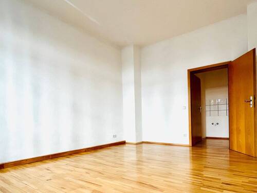 Zimmer - Top Altbau-Wohnung im EG mit Stuck & Parkett