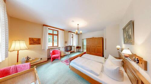 Zimmer 1 - 