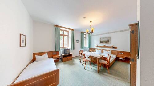 Zimmer 4 - 