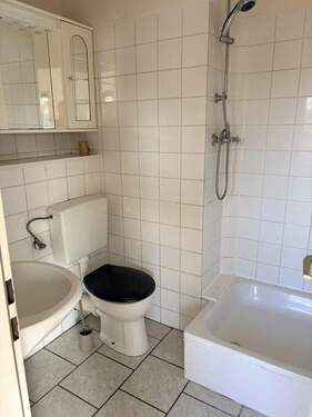 Badezimmer_Dachgeschoss - 