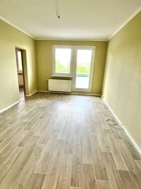 Wohnzimmer - 3 Zimmer Etagenwohnung zur Miete in Schwerin