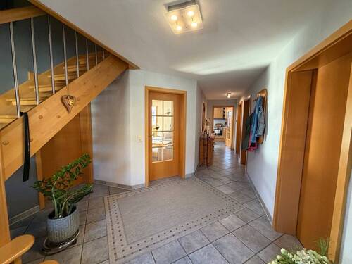 Eingangsbereich - 7 Zimmer Einfamilienhaus in Nordhastedt