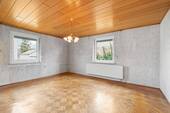 Das Wohnzimmer im EG hat viel Potenzial - 