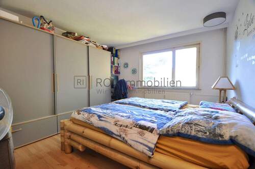 Großes Schlafzimmer Hochparterre II - Mehrfamilienhaus, Wohnhaus mit 202,00 m² in Berlin zum Kaufen