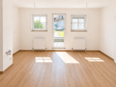 Wohnzimmer - 2 Zimmer Etagenwohnung zur Miete in Markranstädt
