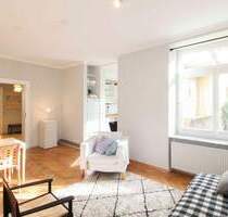 Großzügige 2-Zi.-EG-Whg. im Altbaucharme mit Balkon in der Georgenstraße! Bezugsfrei! - München Maxvorstadt