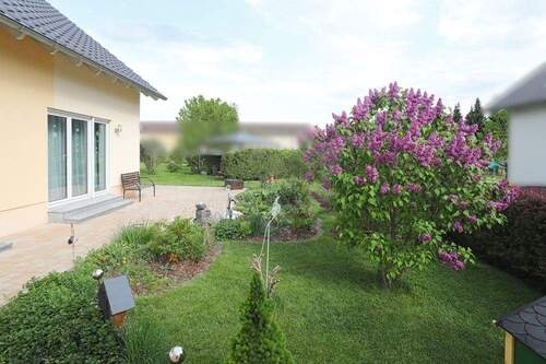 Garten - Einfamilienhaus mit 117,20 m&sup2; in Limbach-Oberfrohna zum Kaufen