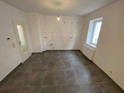 Wohnzimmer mit Küche - 