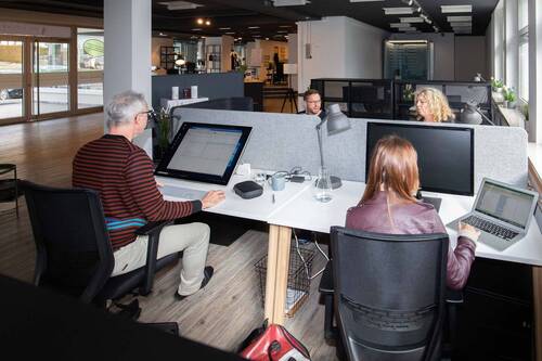 Flex Desk - Flex Desk in Holzkirchen: Modernes Coworking, 247 Zugang, Kaffee inklusive