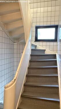 WuG - Treppenhaus zum DG - 