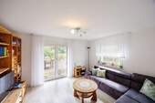 Wohnzimmer - 6 Zimmer Einfamilienhaus zum Kaufen in Hessigheim