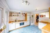 Küche - 6 Zimmer Einfamilienhaus in Hessigheim