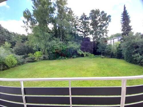 Blick vom Balkon - 2 Zimmer Etagenwohnung in Hamburg