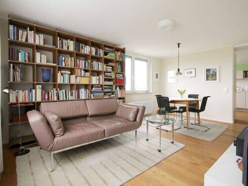 Großzügiger Wohnbereich mit heller Wohnatmosphäre - Etagenwohnung mit 79,00 m&sup2; in Kornwestheim zum Kaufen