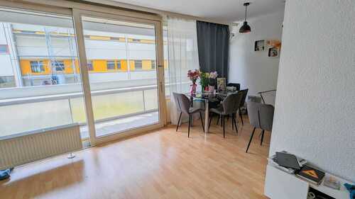 Wohnbereich - 2 Zimmer Etagenwohnung in Hannover