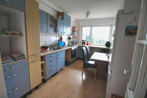 Küche mit Einbauküche - 