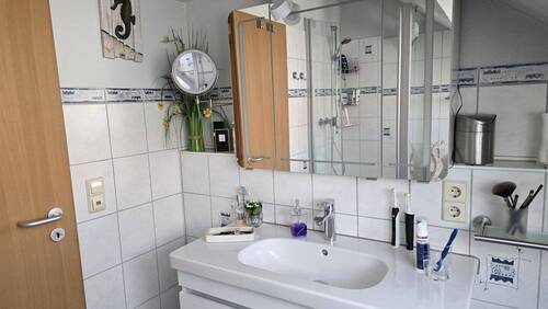 Bad3.jpg - Etagenwohnung mit 84,00 m&sup2; in Riegel zum Kaufen