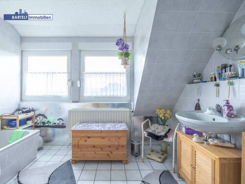 Haus OG Bad - Einfamilienhaus mit 258,70 m² in Pattensen zum Kaufen