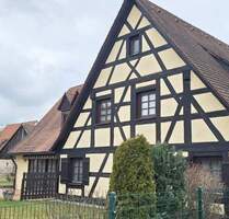 Charmantes Ein- bis Zweifamilienhaus mit Doppelgarage in ruhiger Bestlage von Nürnberg-Kornburg-AFA