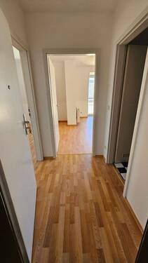 Eingangsbereich - 2 Zimmer Etagenwohnung zur Miete in Dresden