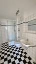 Bad mit Dusche - 