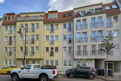 Vorderansicht - 2 Zimmer Etagenwohnung zum Kaufen in Dresden