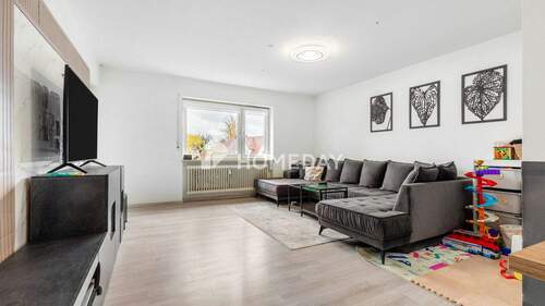 Wohnzimmer 1 - Gepflegte 2-Zimmer-Wohnung mit Balkon in ruhiger Lage von Röthenbach