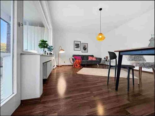 Wohnzimmer - 3 Zimmer Etagenwohnung zum Kaufen in Stein