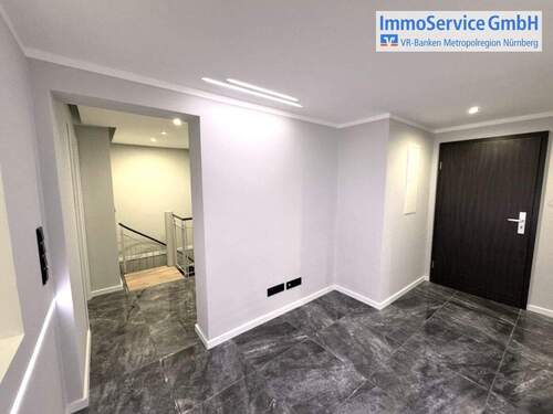 Eingangsbereich - Moderne 4-Zimmer-Eigentumswohnung mit Hobbyraum im Souterrain.