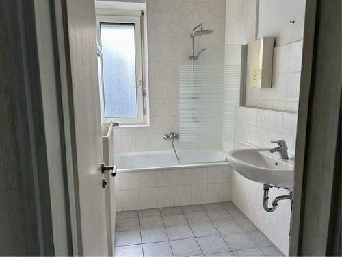 Tageslichtbad Wohnung OG - 