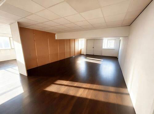 Tor hinten rechts 1. OG - 