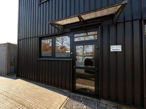 Separater Eingang Büros - 