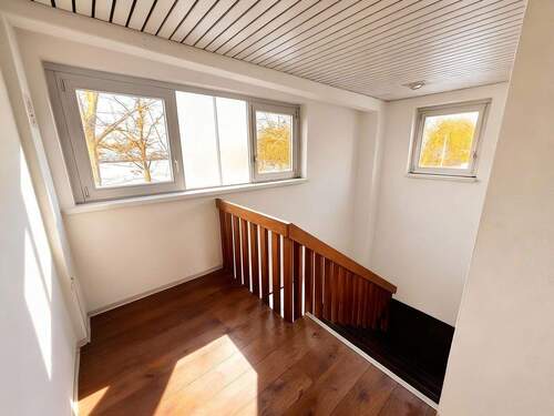 Treppenausgang Büros 2 - 