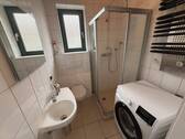 Gäste WC mit Dusche - 