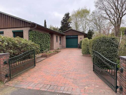 Zufahrt - 4 Zimmer Bungalow zum Kaufen in Handeloh / Wörme