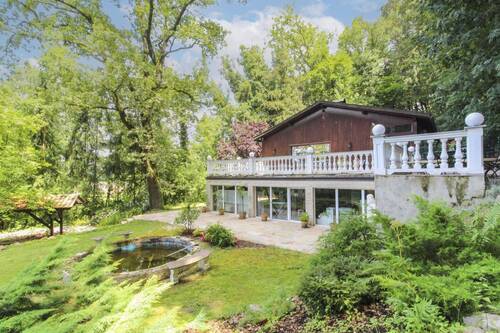 Hausansicht - Wohnen im Grünen: Einfamilienhaus mit Pool und großzügigem Garten in Alleinlage!