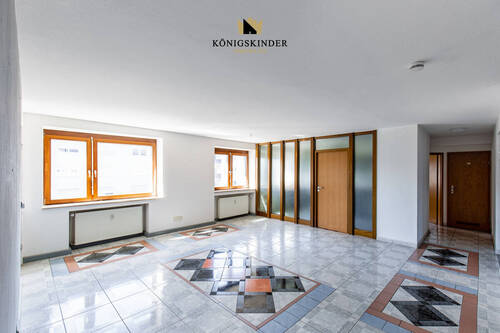 Wohn- Essbereich - 6 Zimmer Etagenwohnung zum Kaufen in Reutlingen