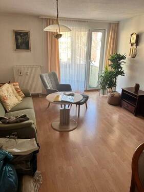 .. heller Wohnbereich ! - Etagenwohnung mit 49,00 m² in Meißen zur Miete