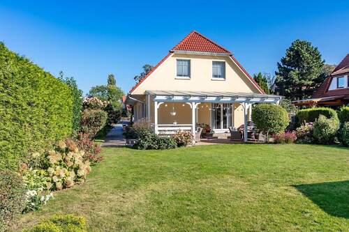 Gartenansicht - 2 unter einem Dach: sehr gepflegtes Einfamilienhaus mit Einliegerwohnung