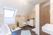 Badezimmer im DG - 