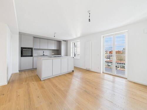 Einbauküche mit Essbereich - 