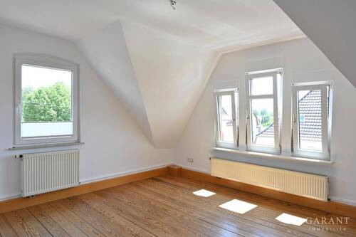 Zimmer DG - Charmantes 4-Familien-Stadthaus von 1908 in begehrter Göppinger Lage