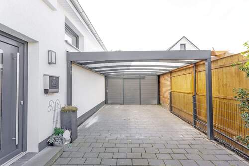 Qualitätscarport mit Abstellraum.jpg - 